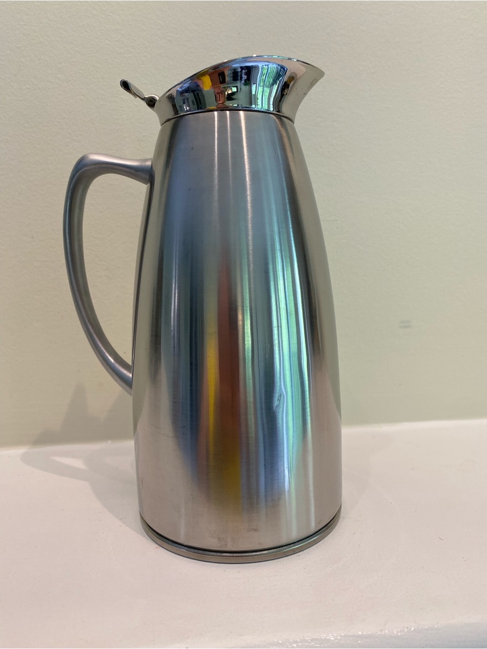 Winco VSS-508 Stainless Steel Lined Beverage Server 20oz satin finish